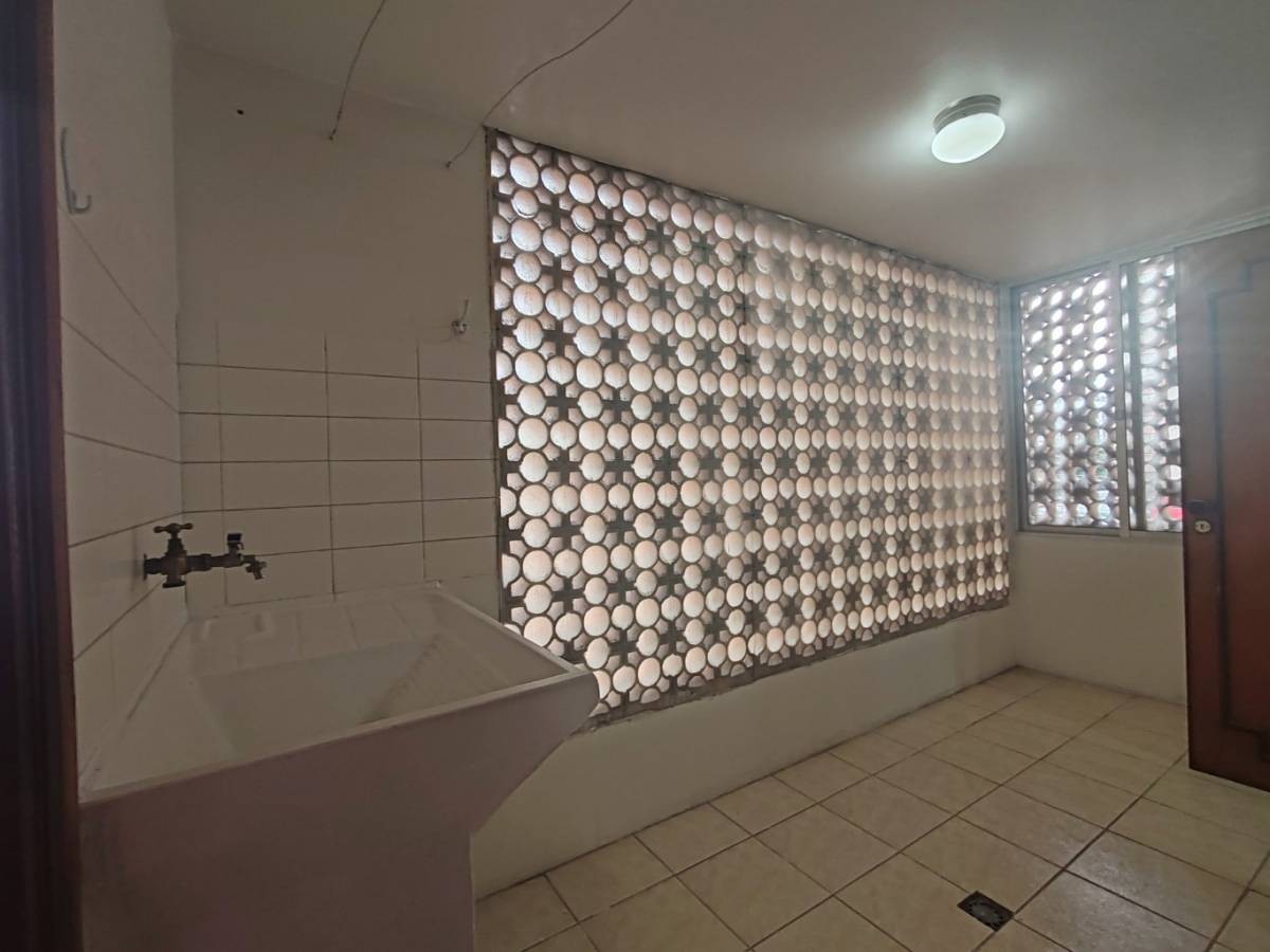 En Alquiler a Bs 4,250 Foto 13