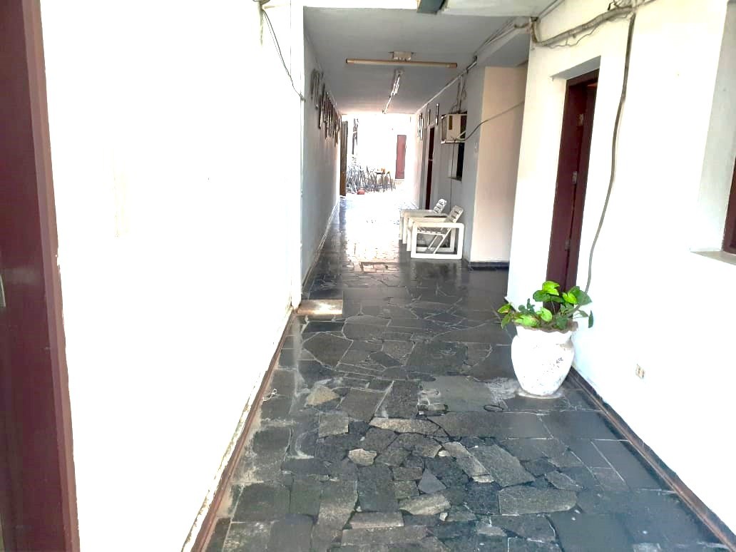 Casa en VentaCASA Y CANAL  EN VENTA -  SANTA CRUZ, BOLIVIA    
 9 dormitorios 4 baños 3 parqueos Foto 10