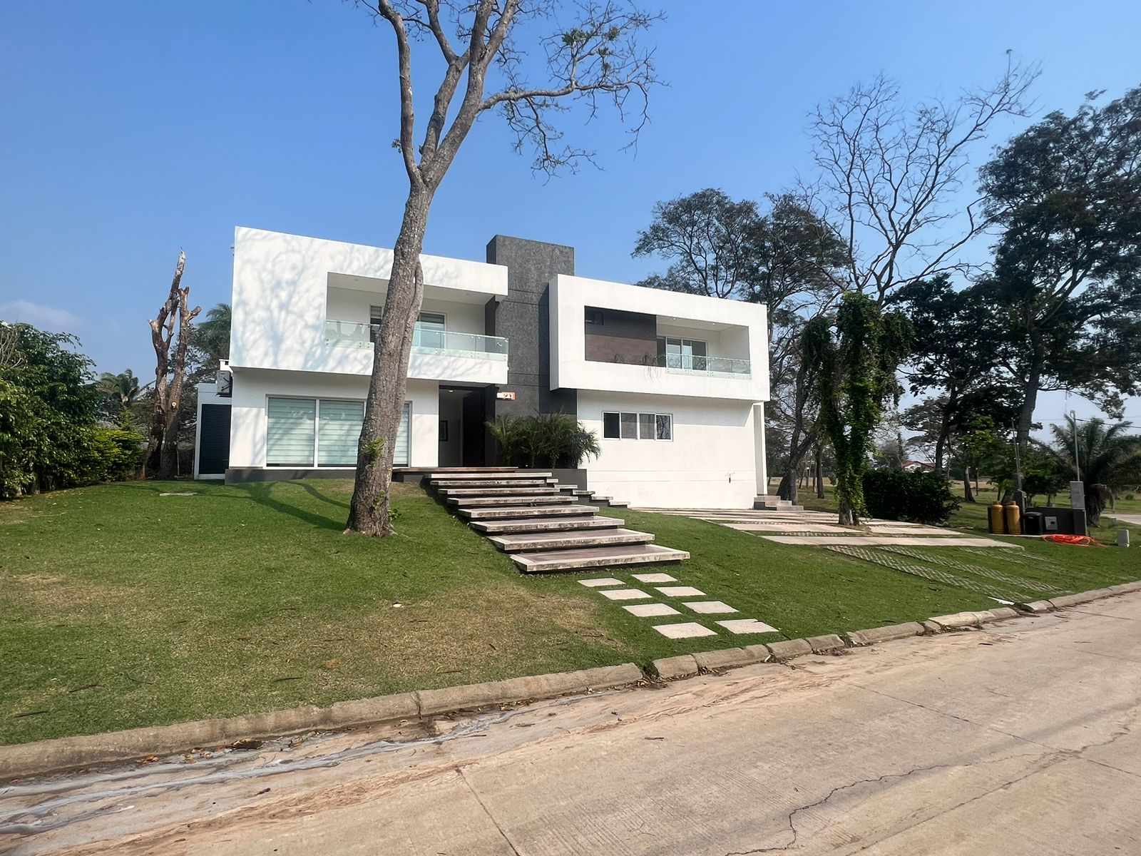 Casa en AlquilerCONDOMINIO URUBO GOLF 5 dormitorios 6 baños 4 parqueos Foto 27