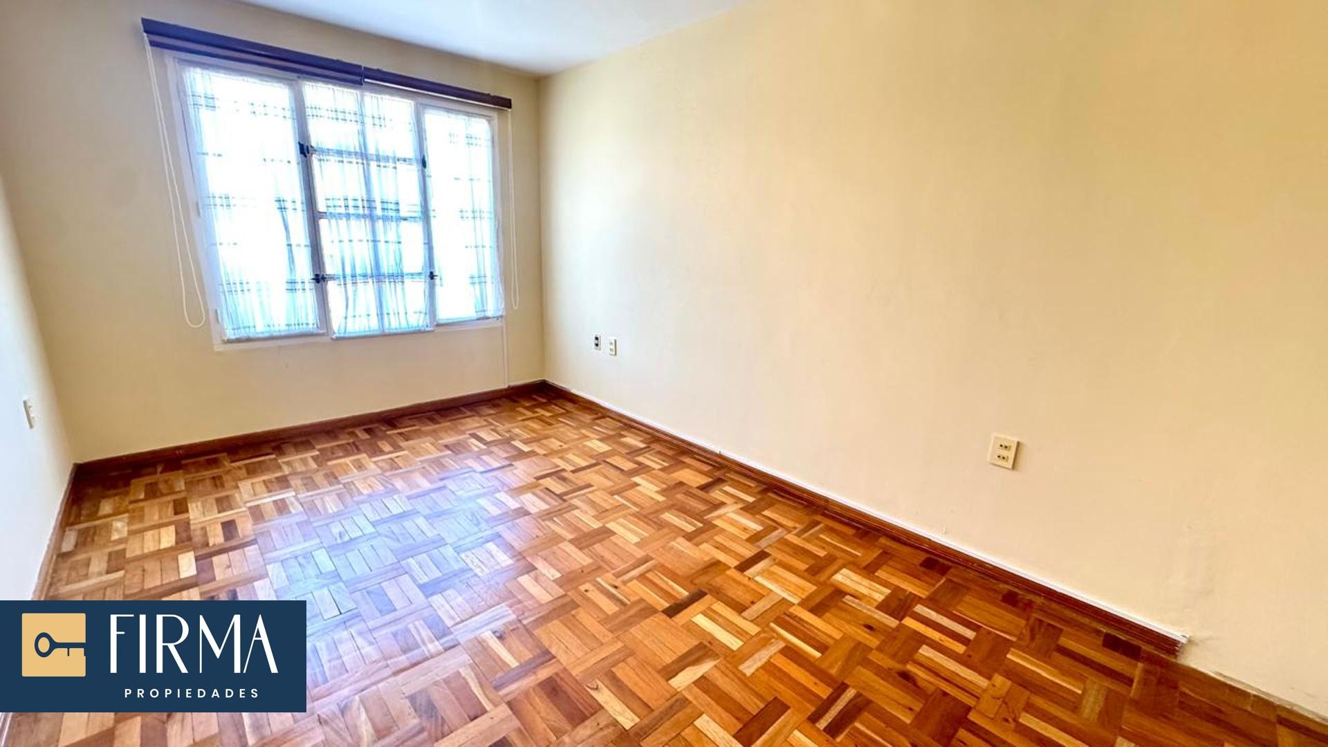 Casa en AlquilerCASA EN ALQUILER EN ACHUMANI - MESETA 4 dormitorios 4 baños 3 parqueos Foto 5