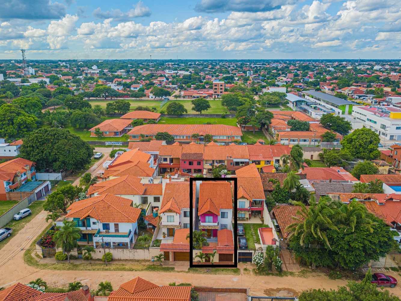 Casa en Entre 5to y 6to anillo Norte en Santa Cruz de la Sierra 4 dormitorios 3 baños 2 parqueos Foto 20