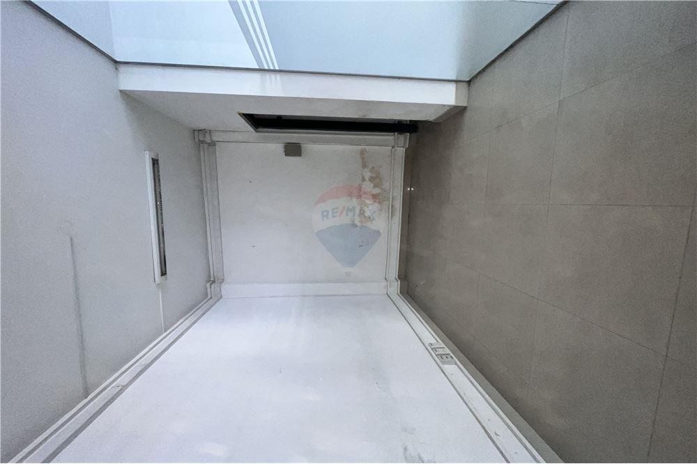 Local comercial en Noroeste en Cochabamba  2 baños  Foto 5