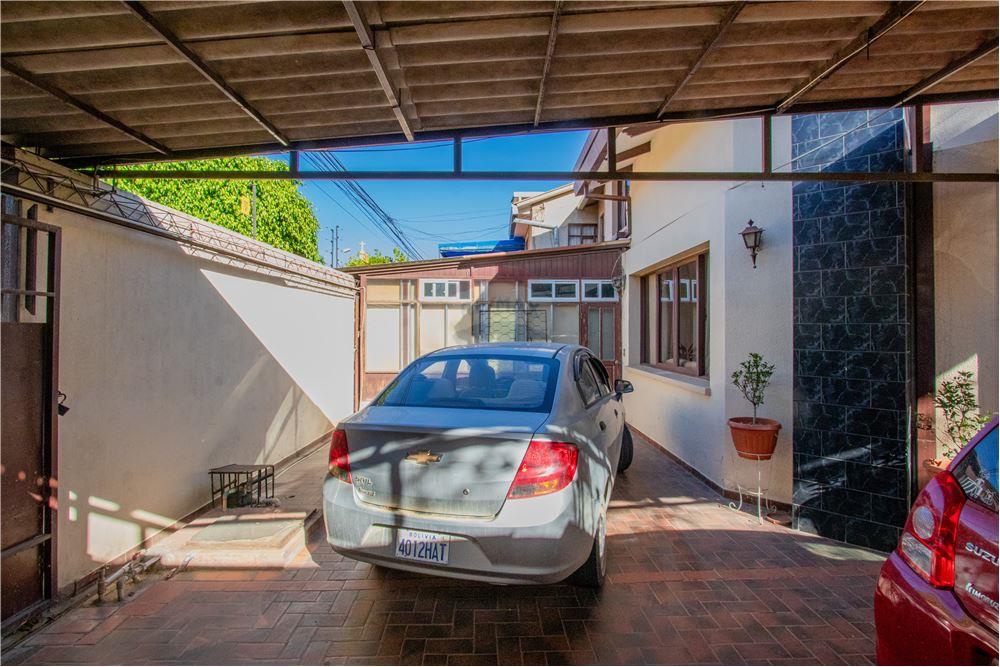 Casa en VentaCASA EN VENTA ZONA LAS CUADRAS 7 dormitorios 3 baños 2 parqueos Foto 18