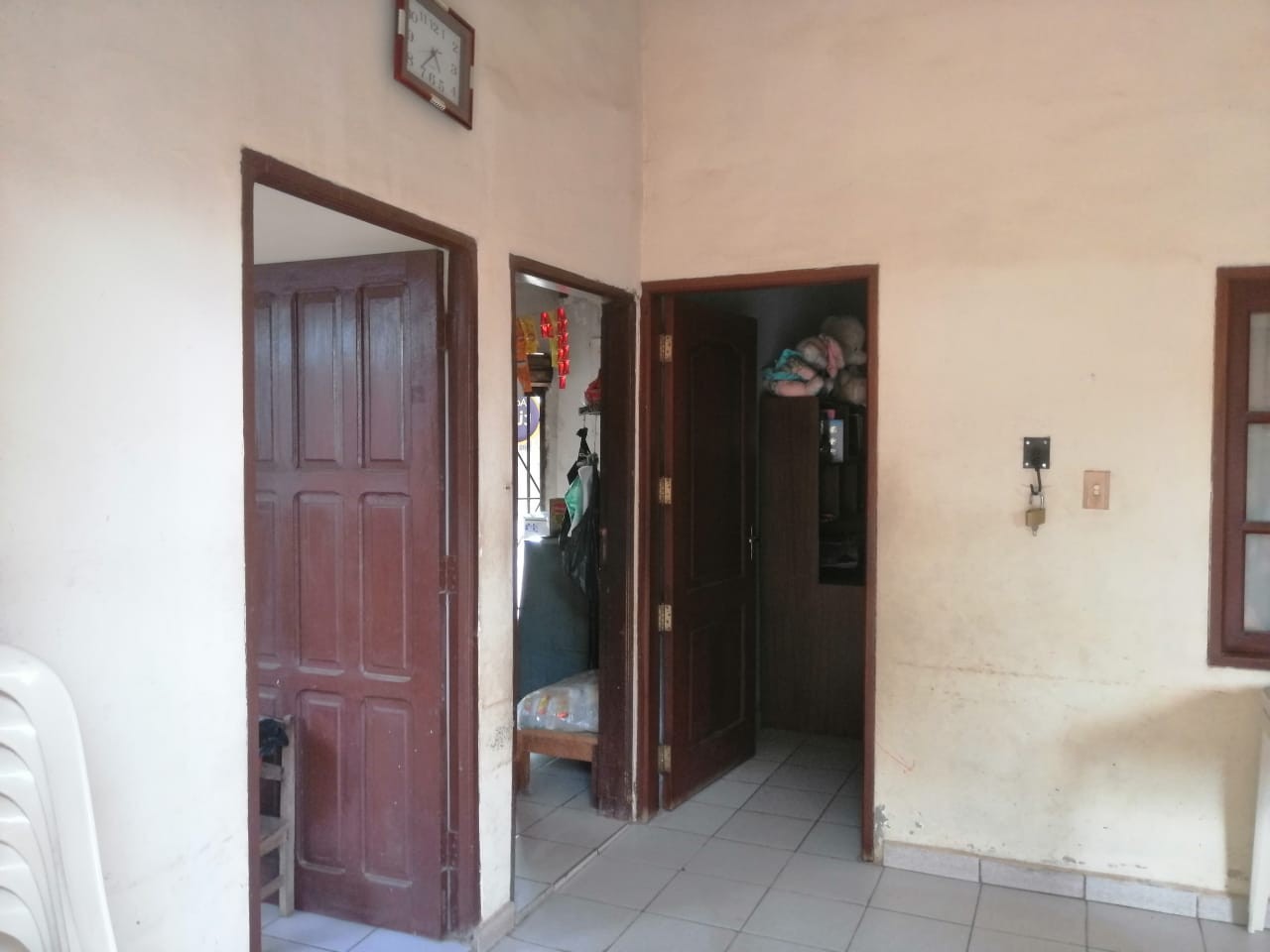 Casa en Entre 5to y 6to anillo Este en Santa Cruz de la Sierra 6 dormitorios 2 baños 4 parqueos Foto 11