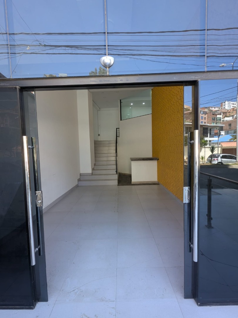 En Alquiler a Bs 14,000 Foto 19