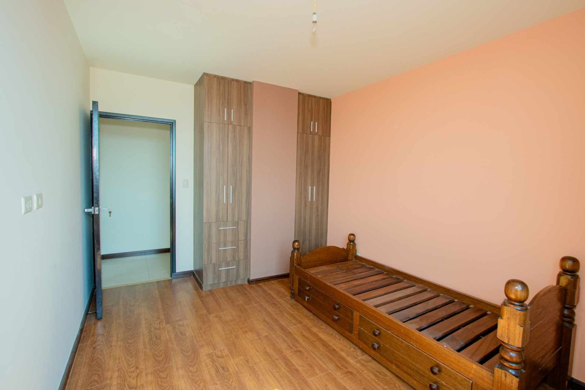 Departamento en VentaEDIF. L´ESSENCE SOBRE AV. WIRACOCHA CASI AV.MELCHOR PEREZ - ZONA SARCO 3 dormitorios 2 baños 1 parqueos Foto 13