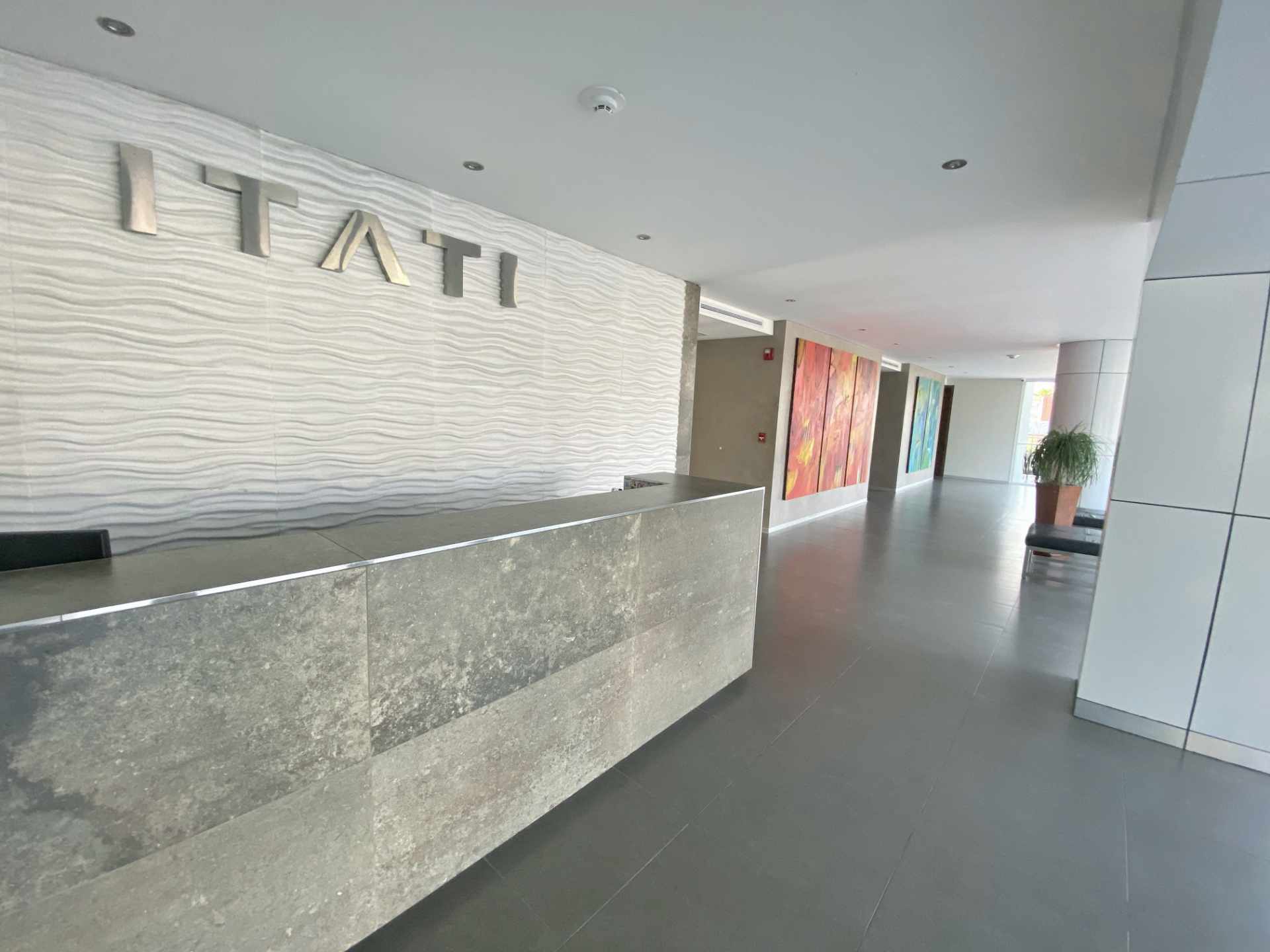 Departamento en Entre 2do y 3er anillo Oeste en Santa Cruz de la Sierra 3 dormitorios 3 baños 1 parqueos Foto 16