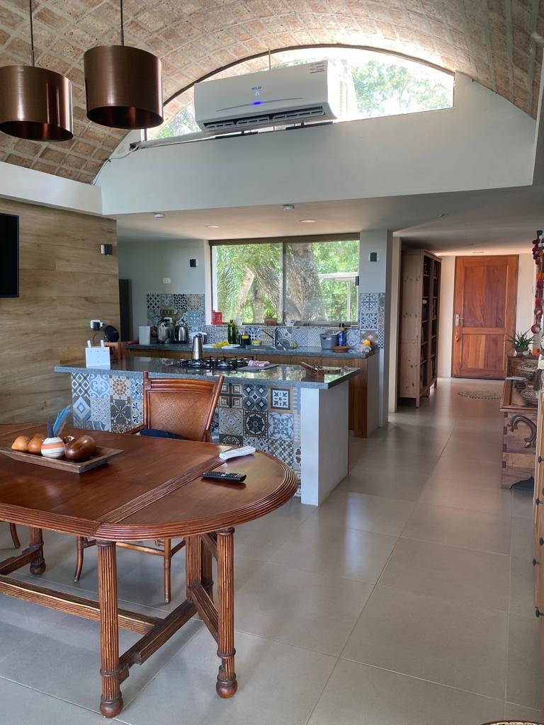 Casa en VentaHERMOSA CASA  de 170m2 construidos en 1280m2 de terreno en  PORONGO Foto 1