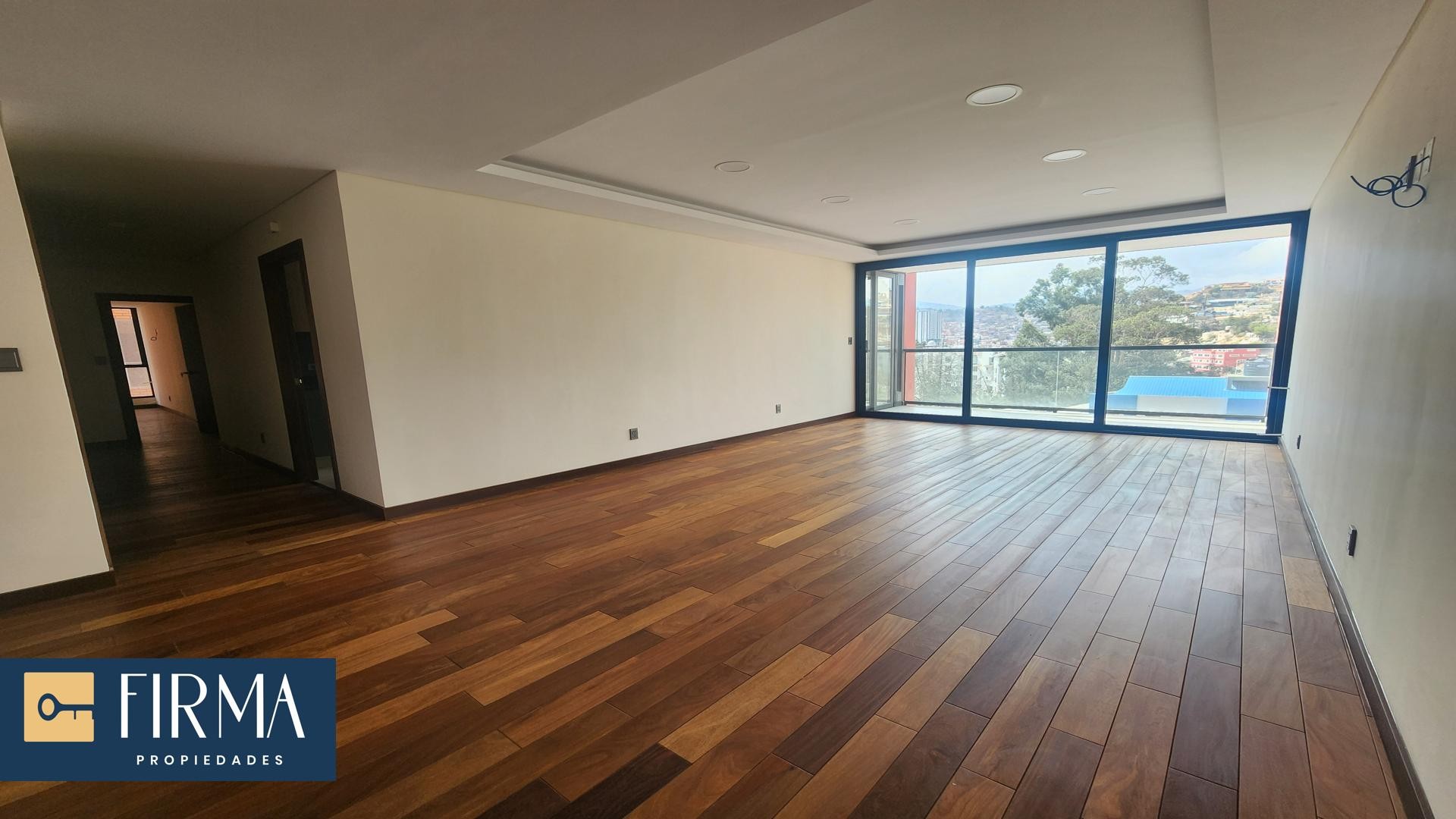 Departamento en VentaDEPARTAMENTO DE LUJO CON BALCONES EN OBRAJES 3 dormitorios 4 baños 1 parqueos Foto 19