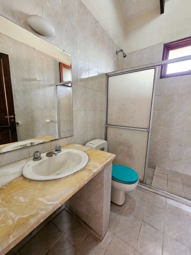 Casa en AlquilerAv. Ibérica- Barrio las LAS PALMAS  5 dormitorios 4 baños 3 parqueos Foto 24