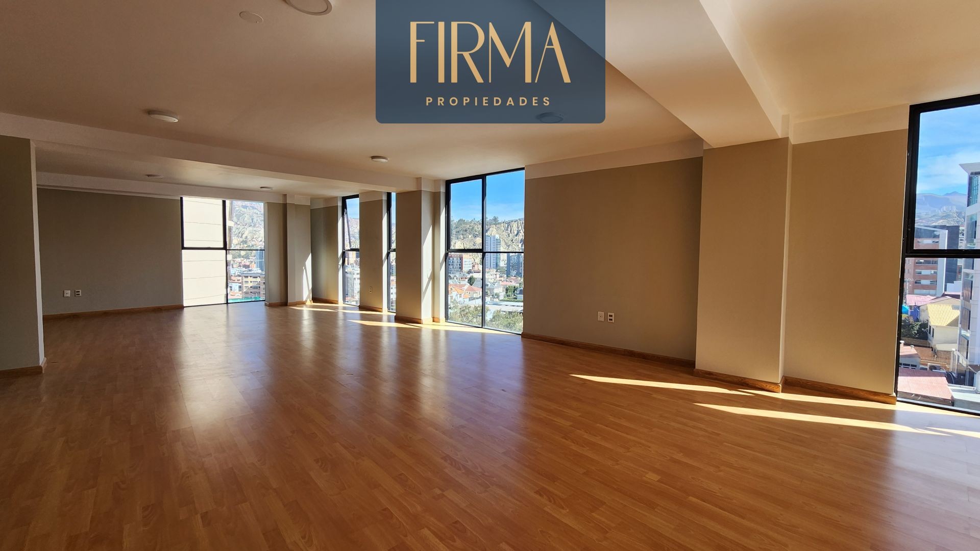 Oficina en AlquilerSAN MIGUEL 1 dormitorios 1 baños  Foto 1