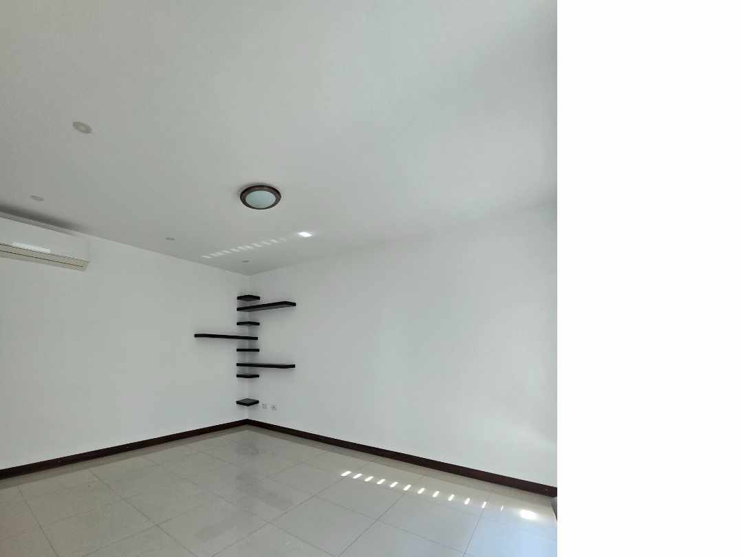 Casa en Entre 8vo y 9no anillo Norte en Santa Cruz de la Sierra 3 dormitorios 4 baños 3 parqueos Foto 34