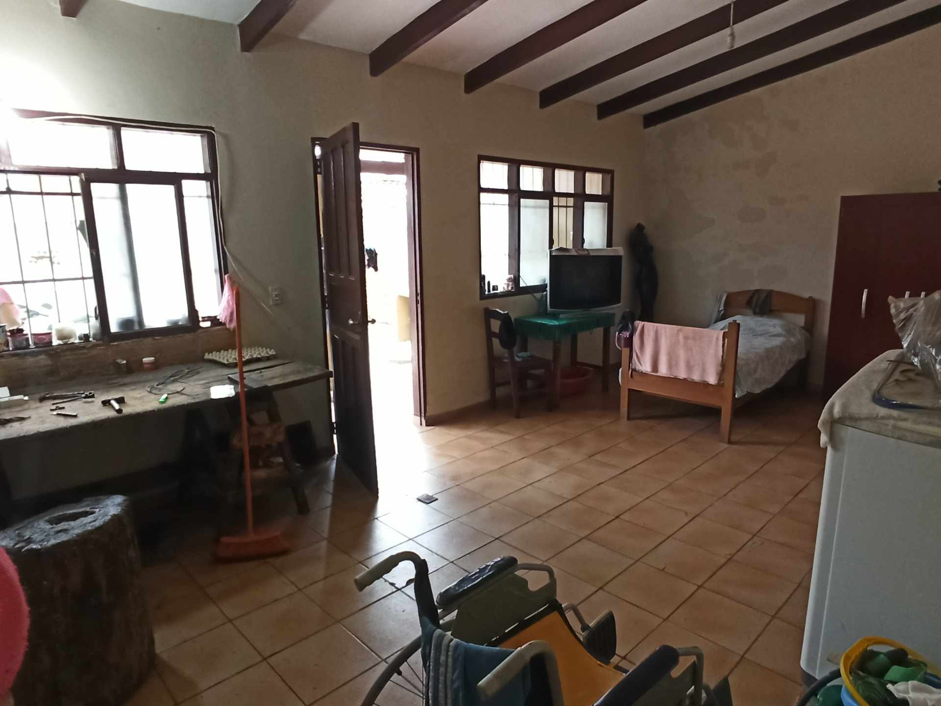 Casa en VentaAV MOSCU, ENTRE 7MO Y 8VO ANILLO, ZONA MERCADO LAS AMERICAS. Calle Nogal, cerca del Hospital Frances Foto 12