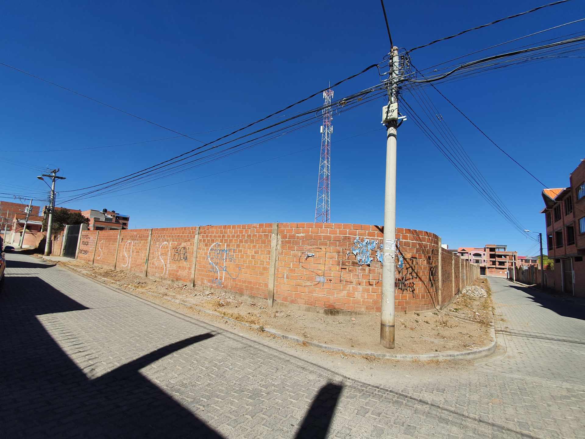 Terreno en VentaA 4 cuadras de Cruce a Villa Adela y a una de Avenida Bolivia
    Foto 1