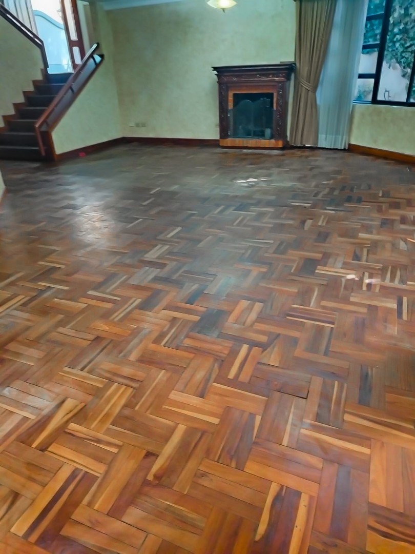 Casa <b>CASA DE 4 DORMITORIOS EN ALQUILER CALLE 10 DE CALACOTO</b> Foto 4