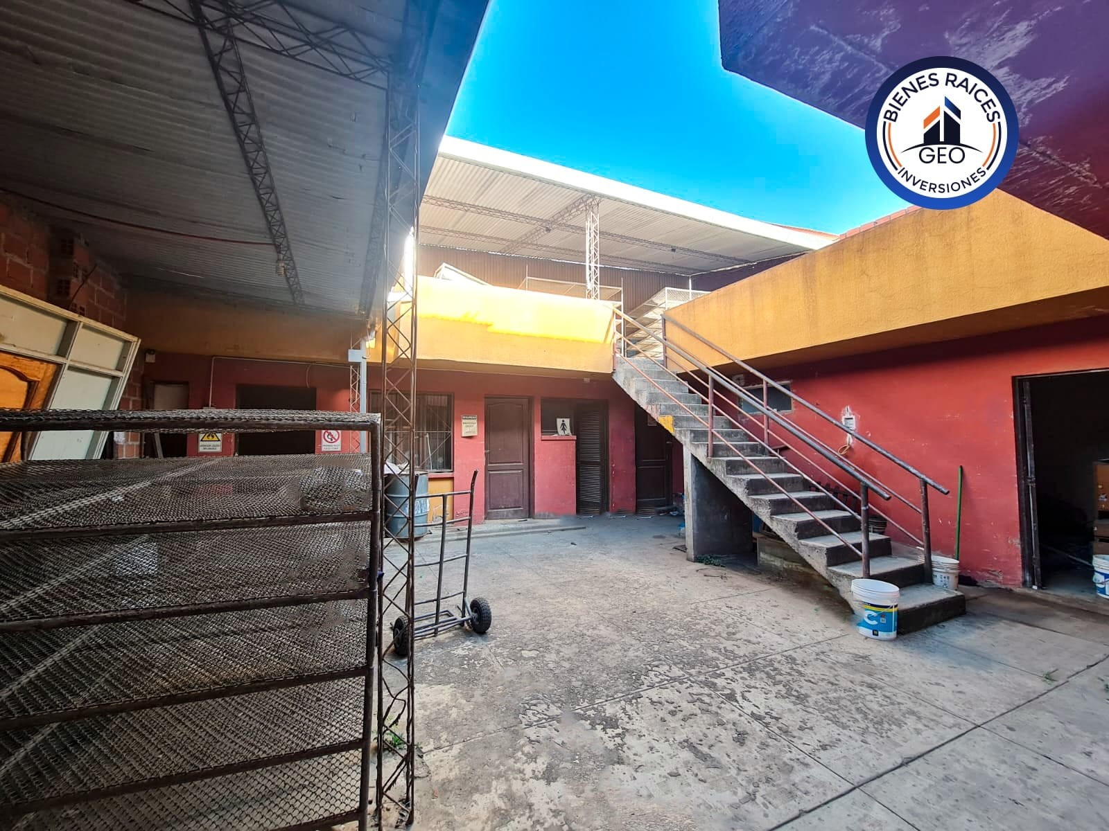 Galpón en VentaFinal Av. Beigin Sector Playa de Autos Foto 12