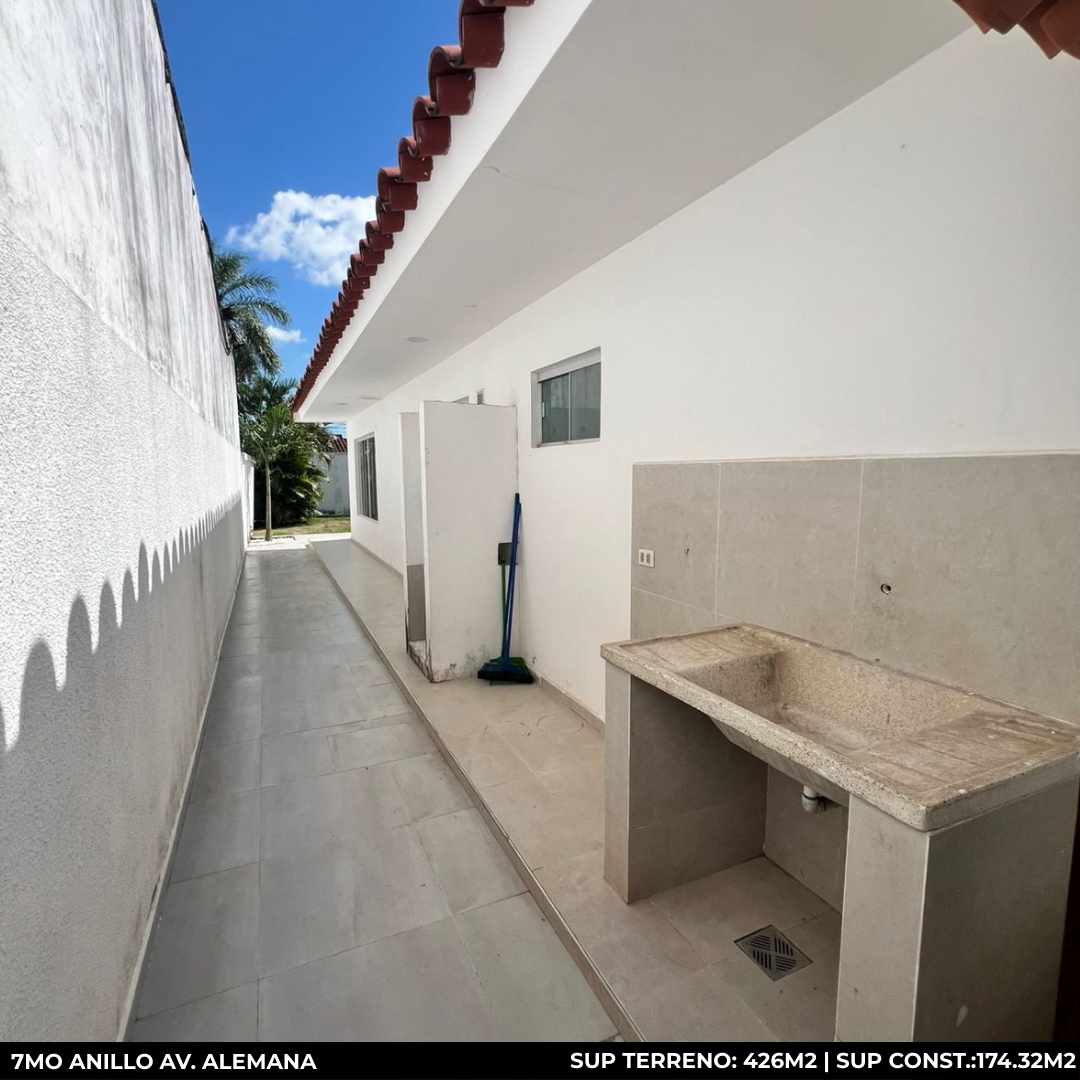 Casa en VentaZona Norte 7mo anillo Av Alemana (TC 7) Foto 7