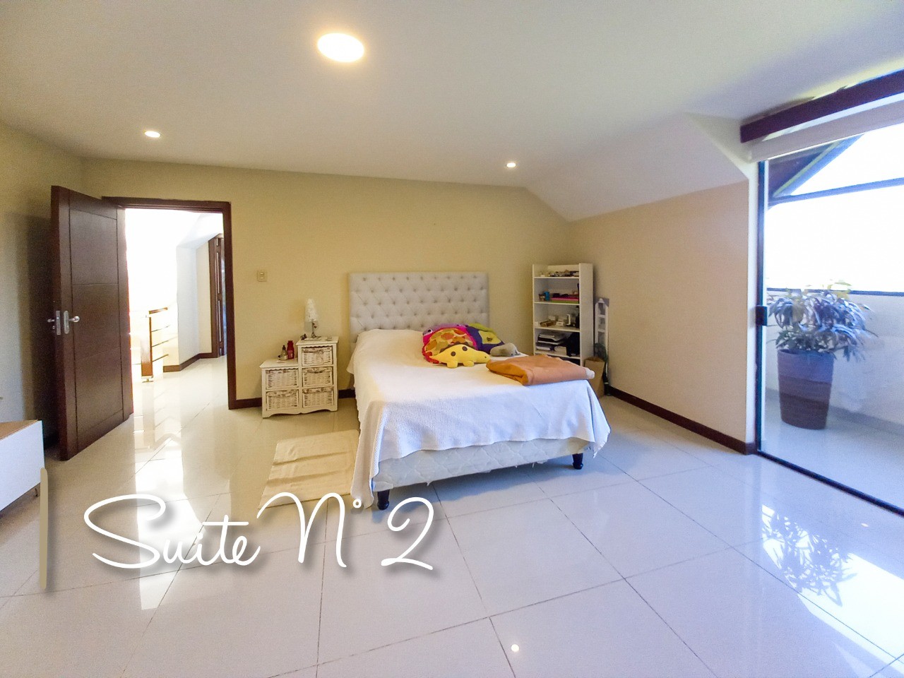 Casa en Urubó en Santa Cruz de la Sierra 4 dormitorios 6 baños 4 parqueos Foto 38