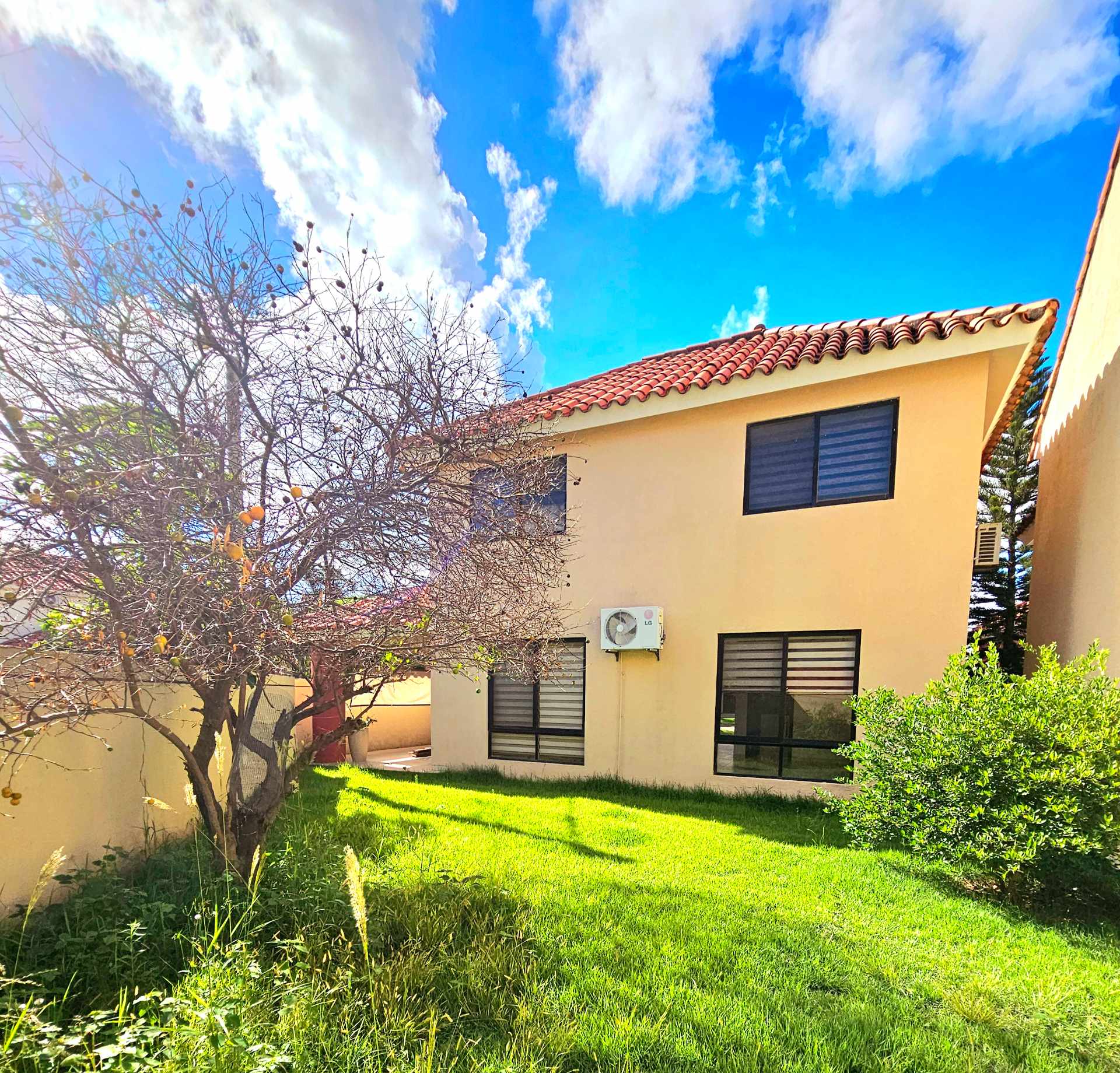 Casa Av. Banzer 7mo ANILLO  Foto 3