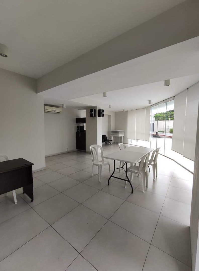 En Alquiler a $us 550 Foto 5