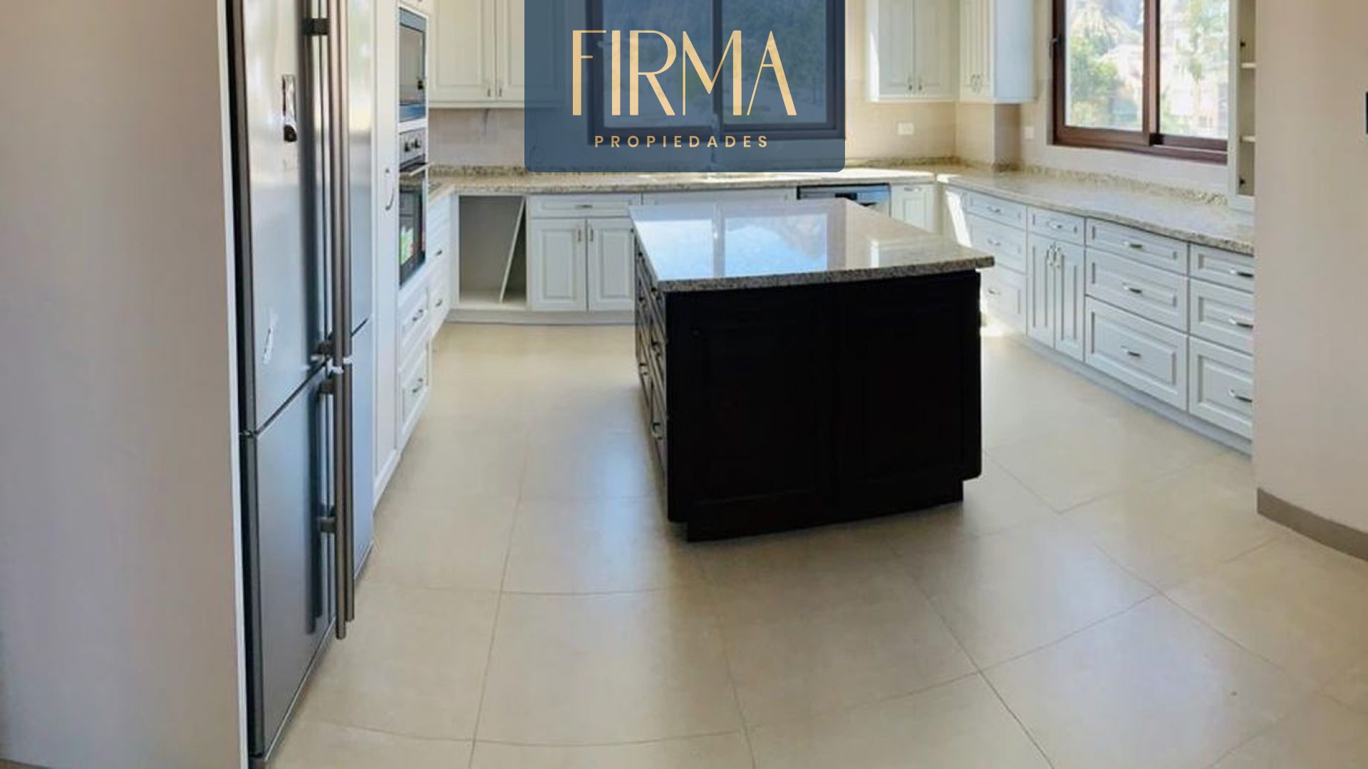 Departamento en Achumani en La Paz 3 dormitorios 5 baños 1 parqueos Foto 5