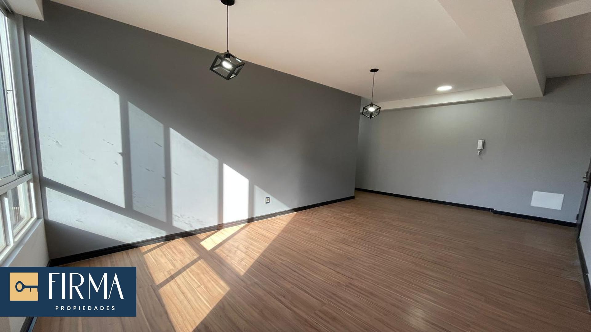 Departamento en VentaDEPARTAMENTO EN VENTA, ACHUMANI CALLE 31 3 dormitorios 3 baños  Foto 1