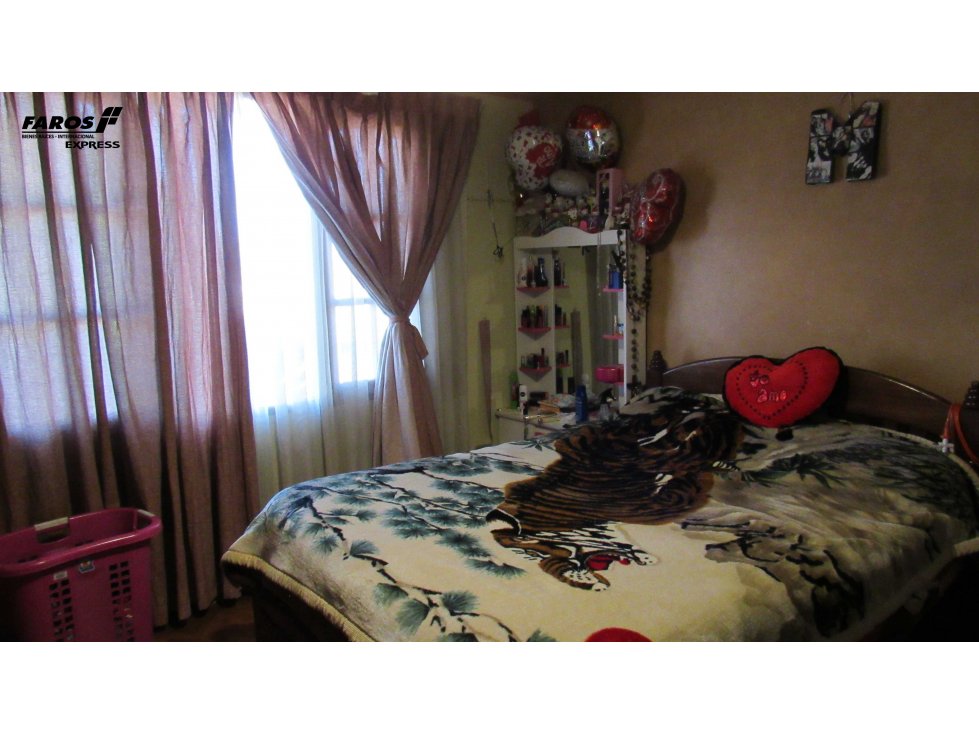 Casa en Jayhuayco en Cochabamba 4 dormitorios 3 baños 2 parqueos Foto 6