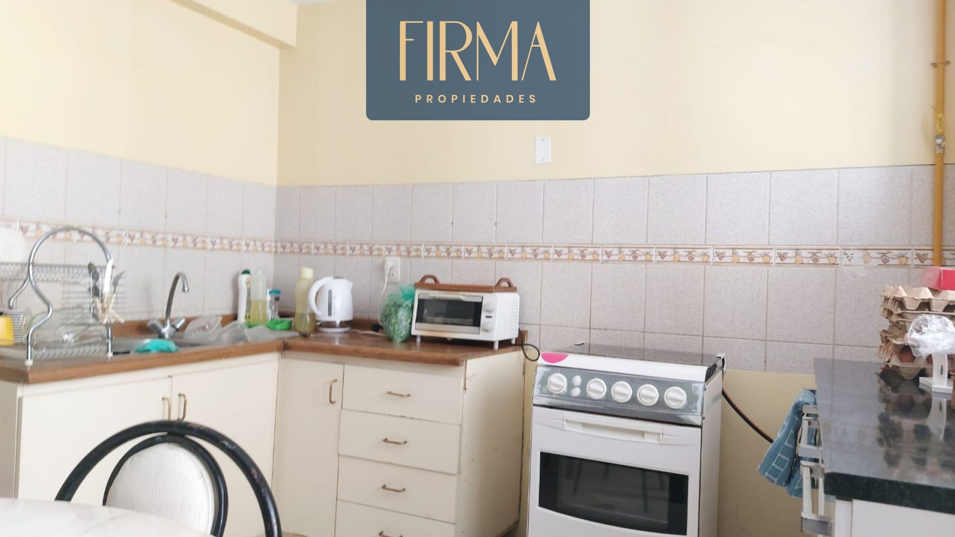 Departamento en Cota Cota en La Paz 4 dormitorios 3 baños 1 parqueos Foto 5