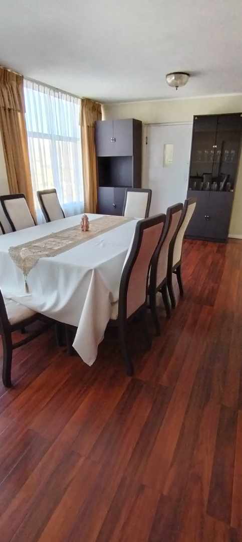 Departamento en AlquilerBAJO SOPOCACHI 3 dormitorios 3 baños 1 parqueos Foto 11