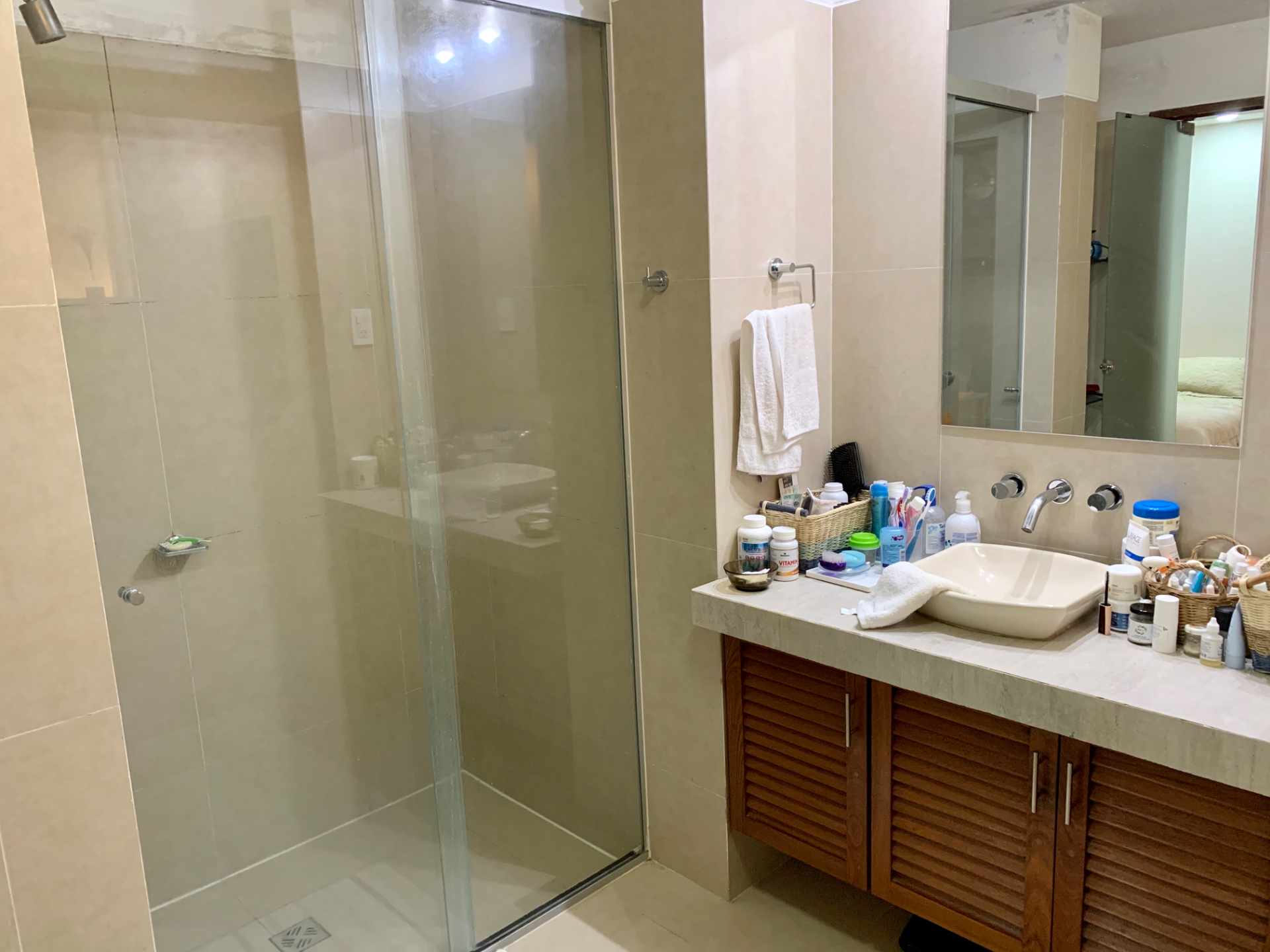 Casa en Las Palmas en Santa Cruz de la Sierra 3 dormitorios 4 baños 2 parqueos Foto 27