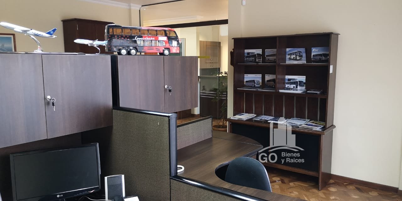 Casa en Achumani en La Paz 9 dormitorios 5 baños 5 parqueos Foto 5