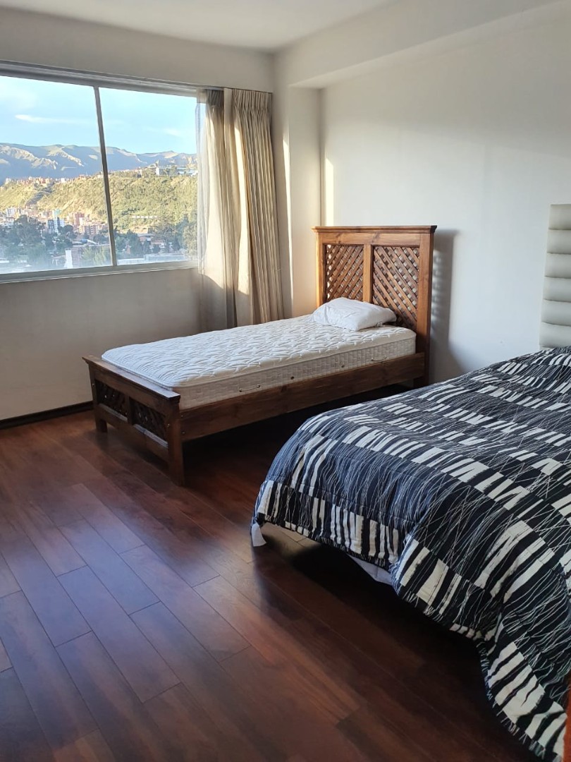 Departamento en Calacoto en La Paz 3 dormitorios 5 baños 1 parqueos Foto 7