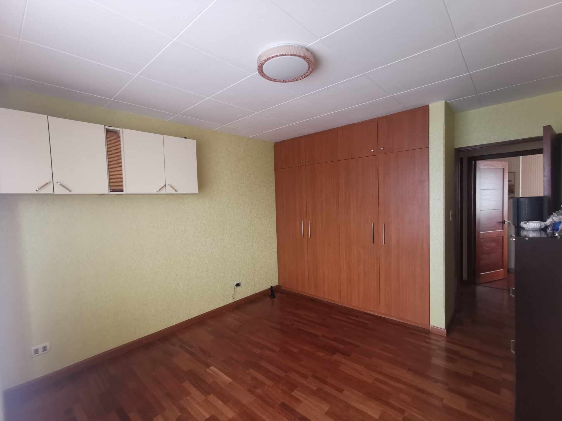 Departamento en Sopocachi en La Paz 3 dormitorios 4 baños 1 parqueos Foto 14