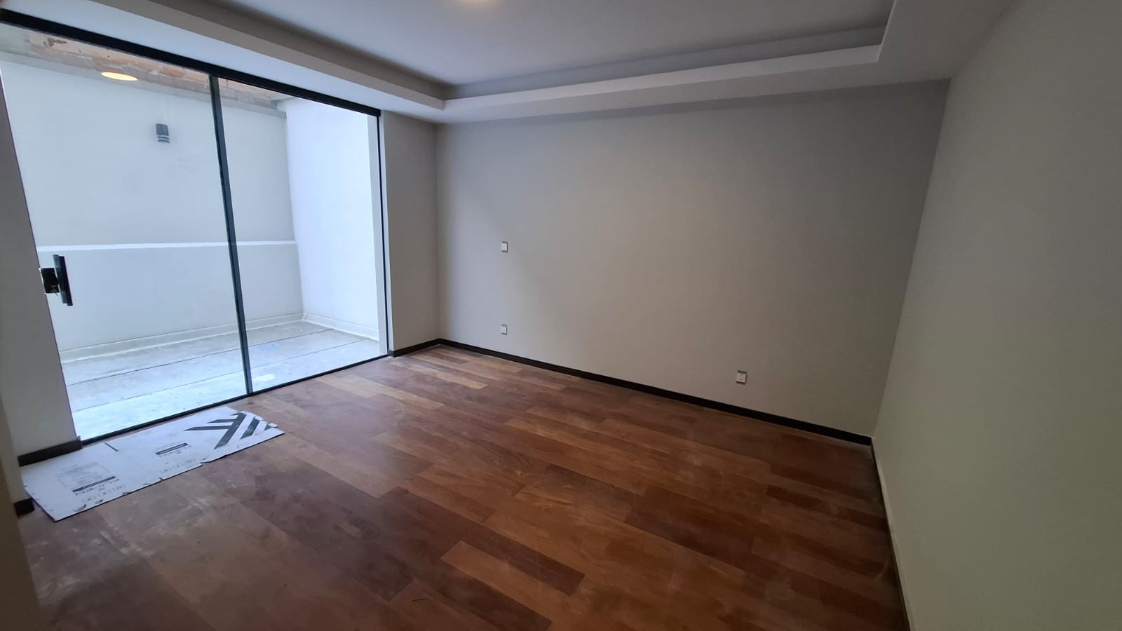 Departamento en VentaCalle 29 de Achumani 
Cerca de la Av. Principal 
 3 dormitorios 3 baños  Foto 6