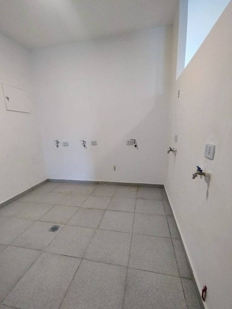 Departamento en Centro en Santa Cruz de la Sierra 1 dormitorios 1 baños  Foto 5