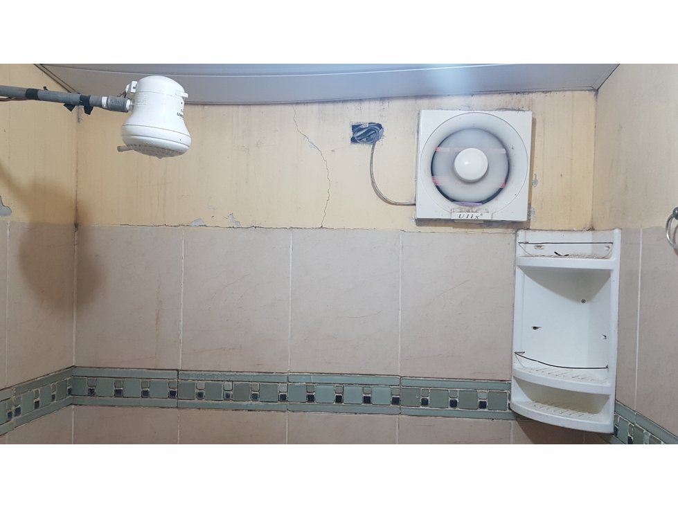 Casa en VentaCasa en anticrético en Zona Norte 3 dormitorios 1 baños 1 parqueos Foto 2