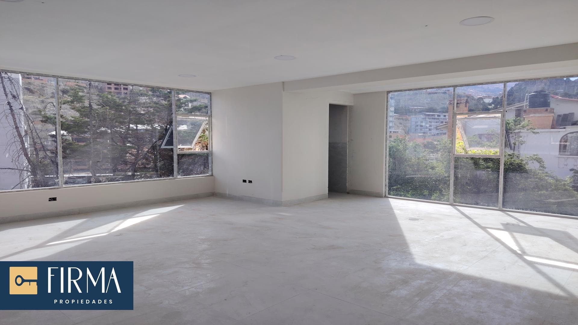 Casa en Obrajes en La Paz 5 dormitorios 4 baños  Foto 9