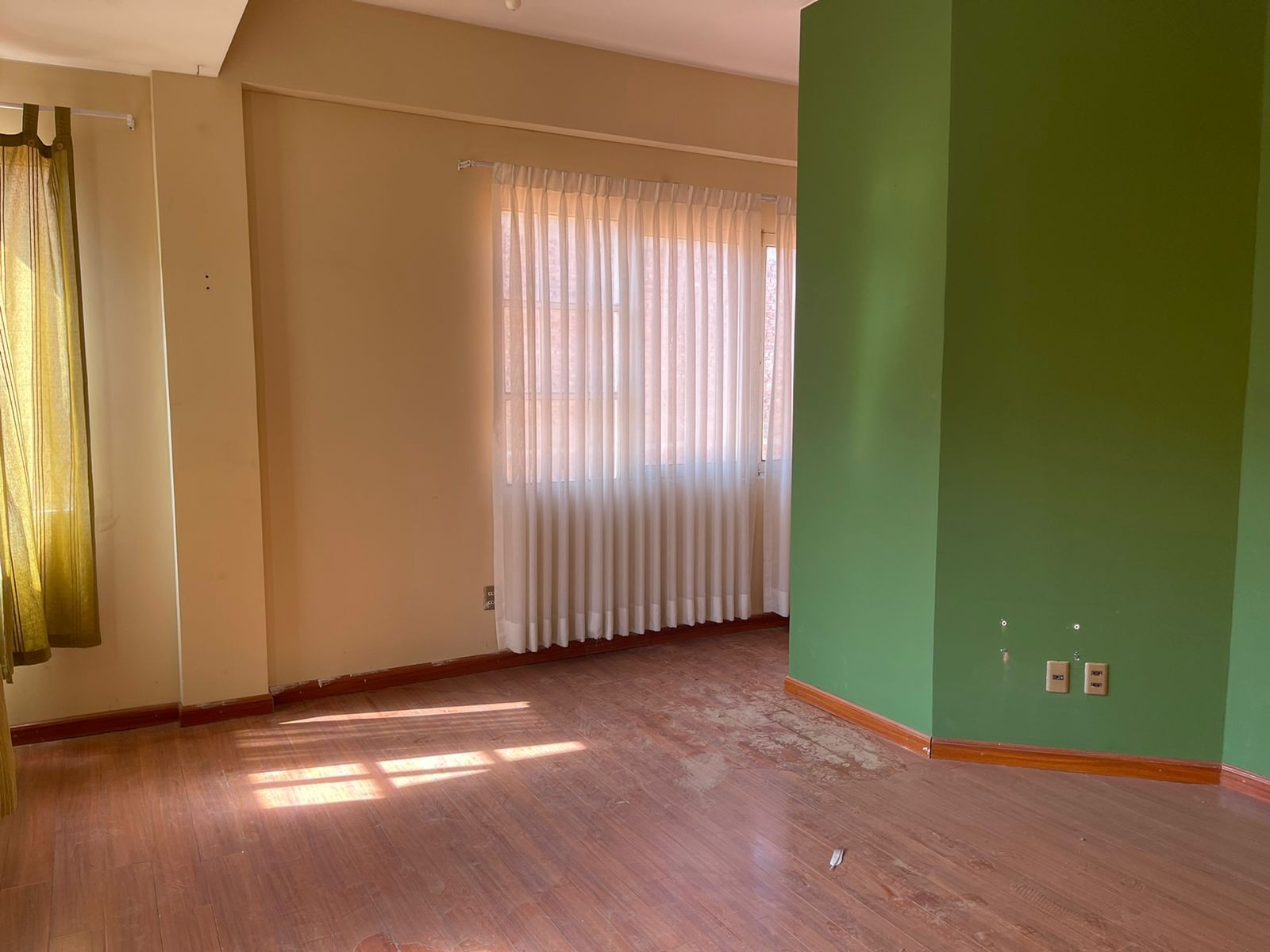 Casa en Sacaba en Cochabamba 4 dormitorios 4 baños 3 parqueos Foto 13