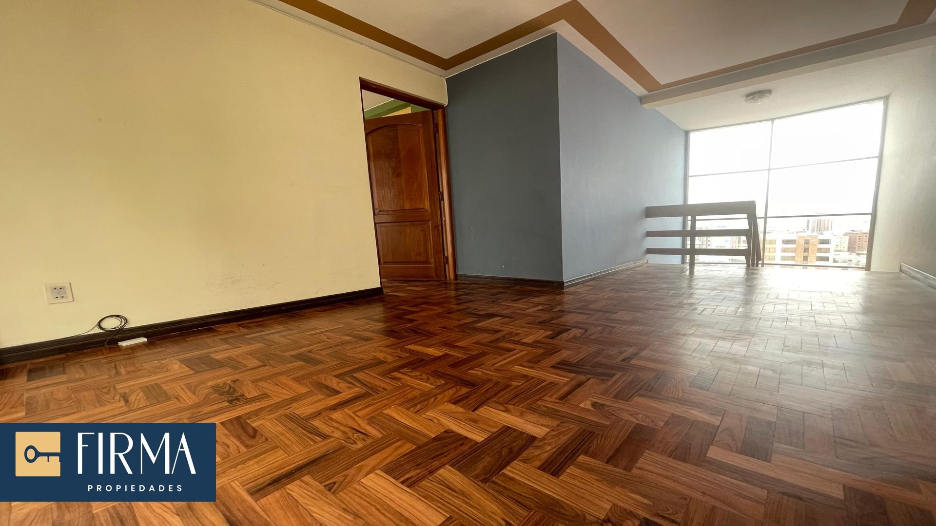 Departamento en VentaDEPARTAMENTO DUPLEX EN VENTA EN ACHUMANI BAJO CALLE 11 CON TERRAZA PRIVADA 3 dormitorios 4 baños 1 parqueos Foto 8