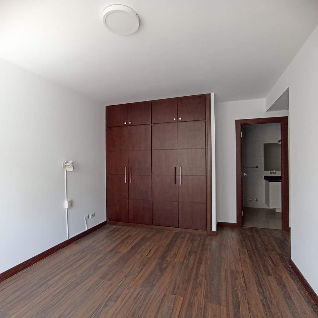 Departamento en Calacoto en La Paz 2 dormitorios 3 baños 1 parqueos Foto 15