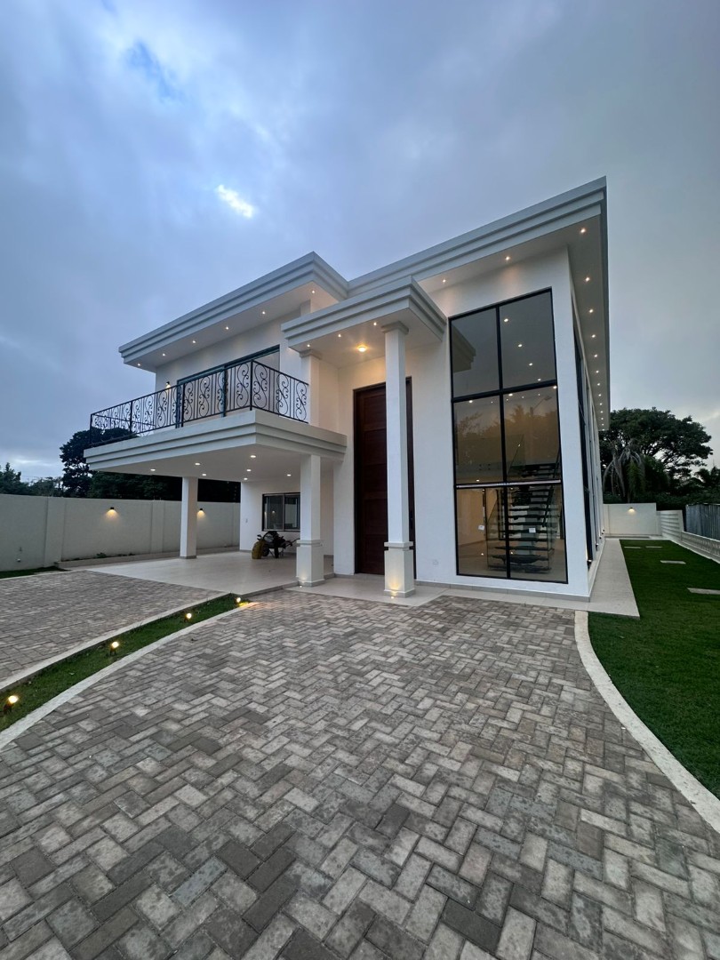En Venta a $us 360,000 Foto 1