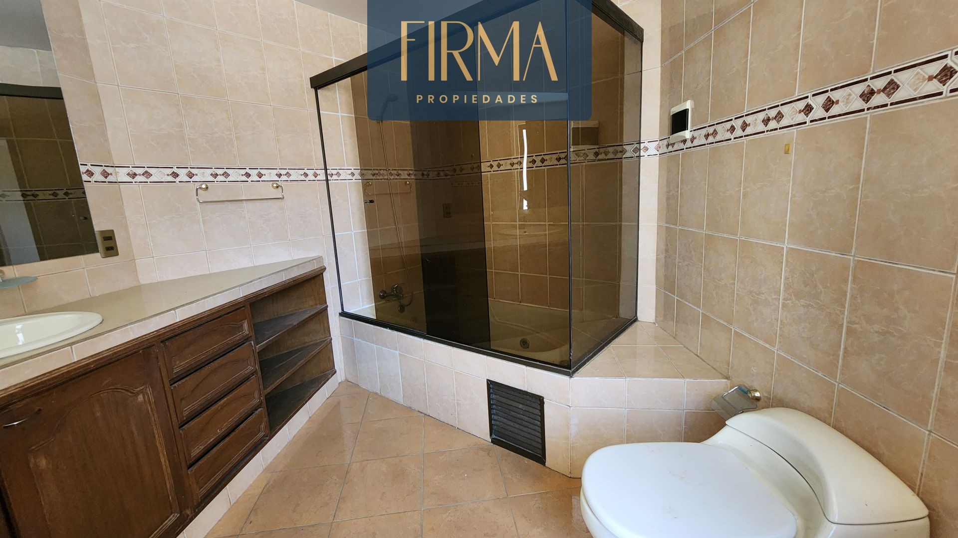 Casa ALQUILA ESTA CASA EN CONDOMINIO PRIVADO, ACHUMANI Foto 7