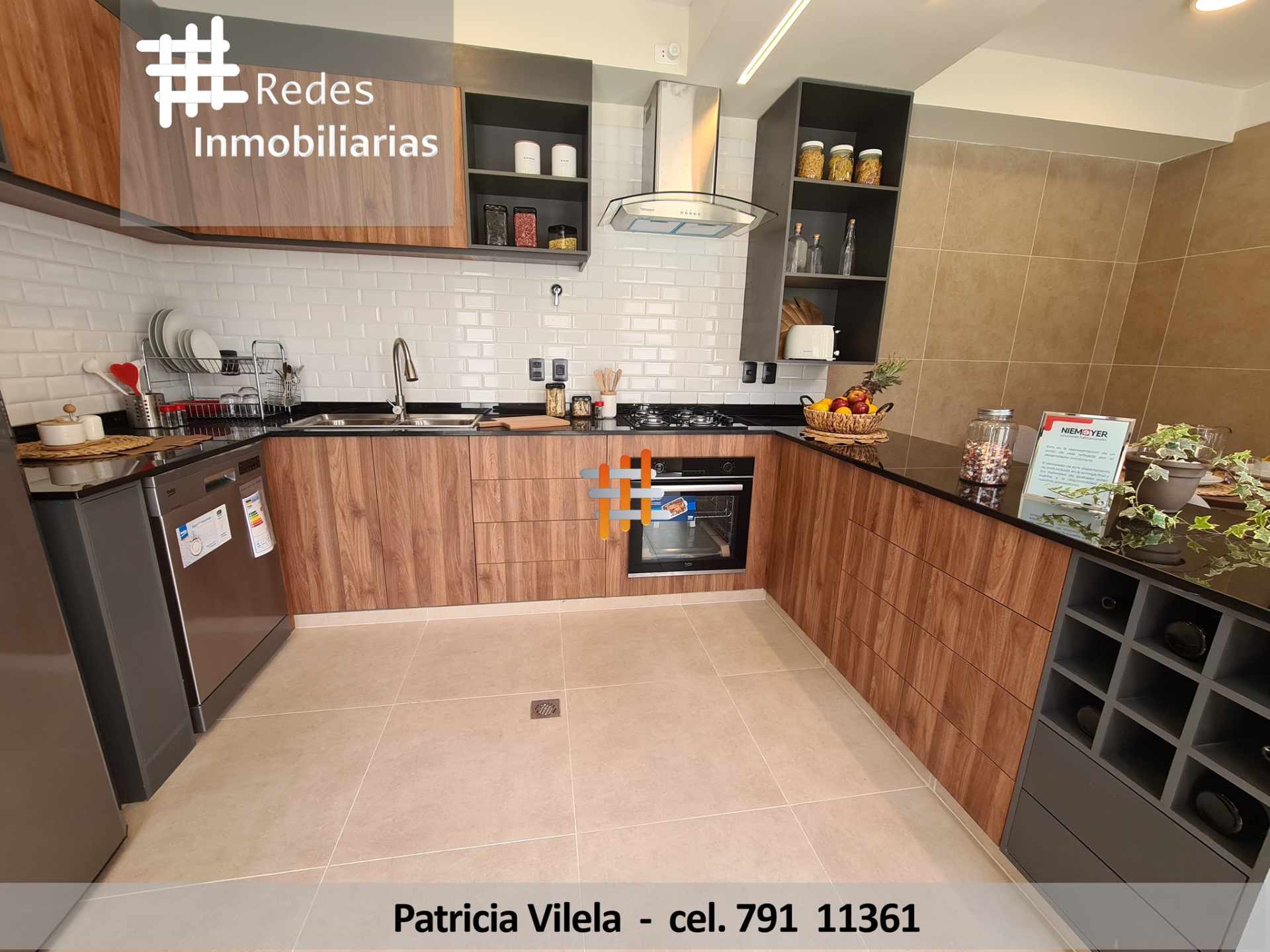 Casa en VentaURBANIZACION 7 COLORES CASA EN VENTA EN MALLASILLA  3 dormitorios 4 baños 2 parqueos Foto 8