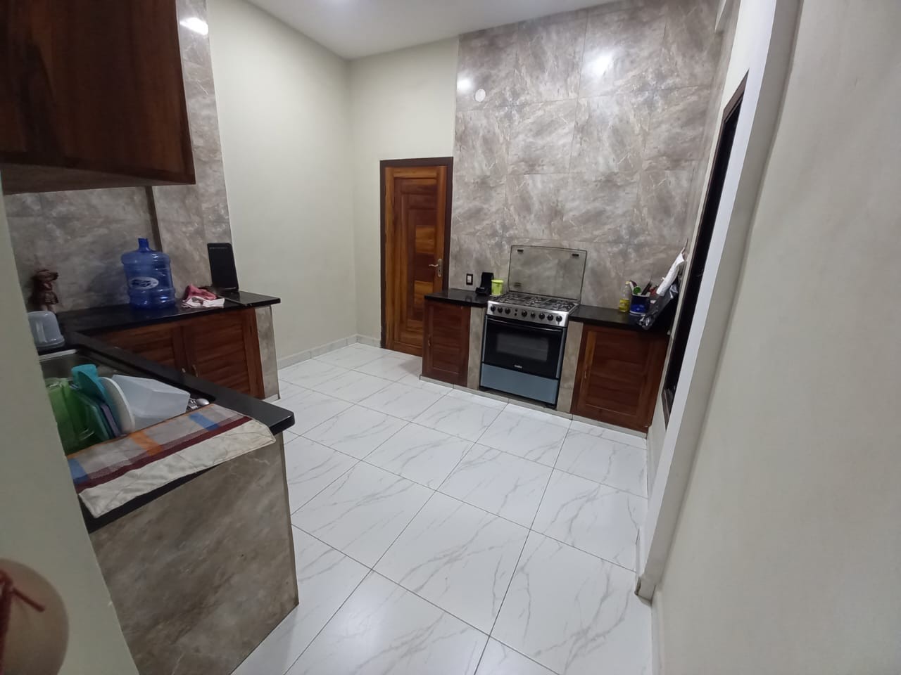 Casa en VentaChaparral ll, calle 4 cerca del aeropuerto 5 dormitorios 5 baños 1 parqueos Foto 22