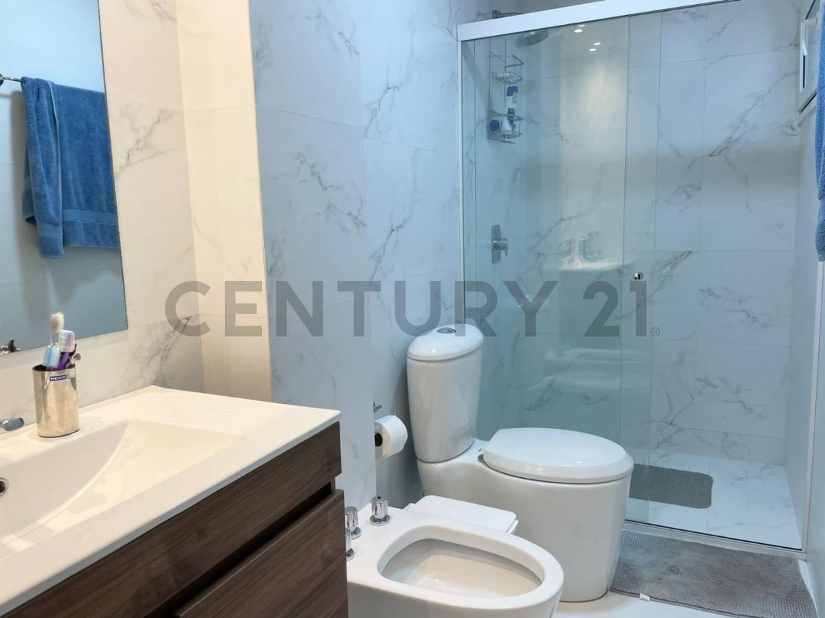 Departamento en Venta<b>ZONA NORTE - ENTRE 3er. Y 4to. ANILLO DEPARTAMENTO DE 2 DORMITORIOS EN VENTA</b>  Foto 9