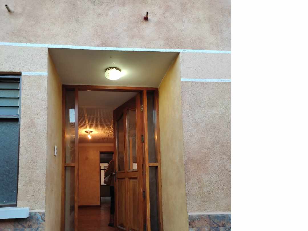 Casa en AlquilerIRPAVI CALLE 7 3 dormitorios 4 baños 3 parqueos Foto 3