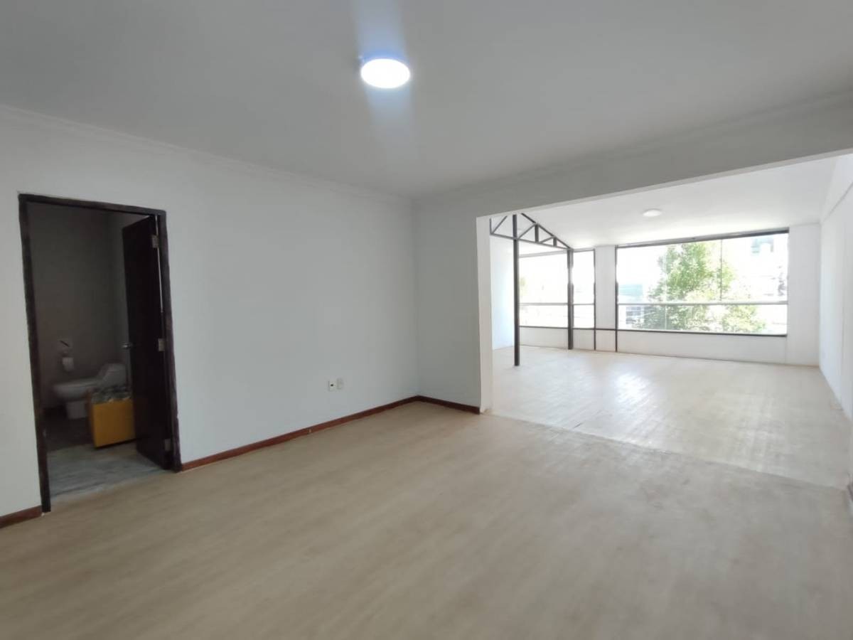 Oficina CALACOTO, CALLE 11 Foto 13