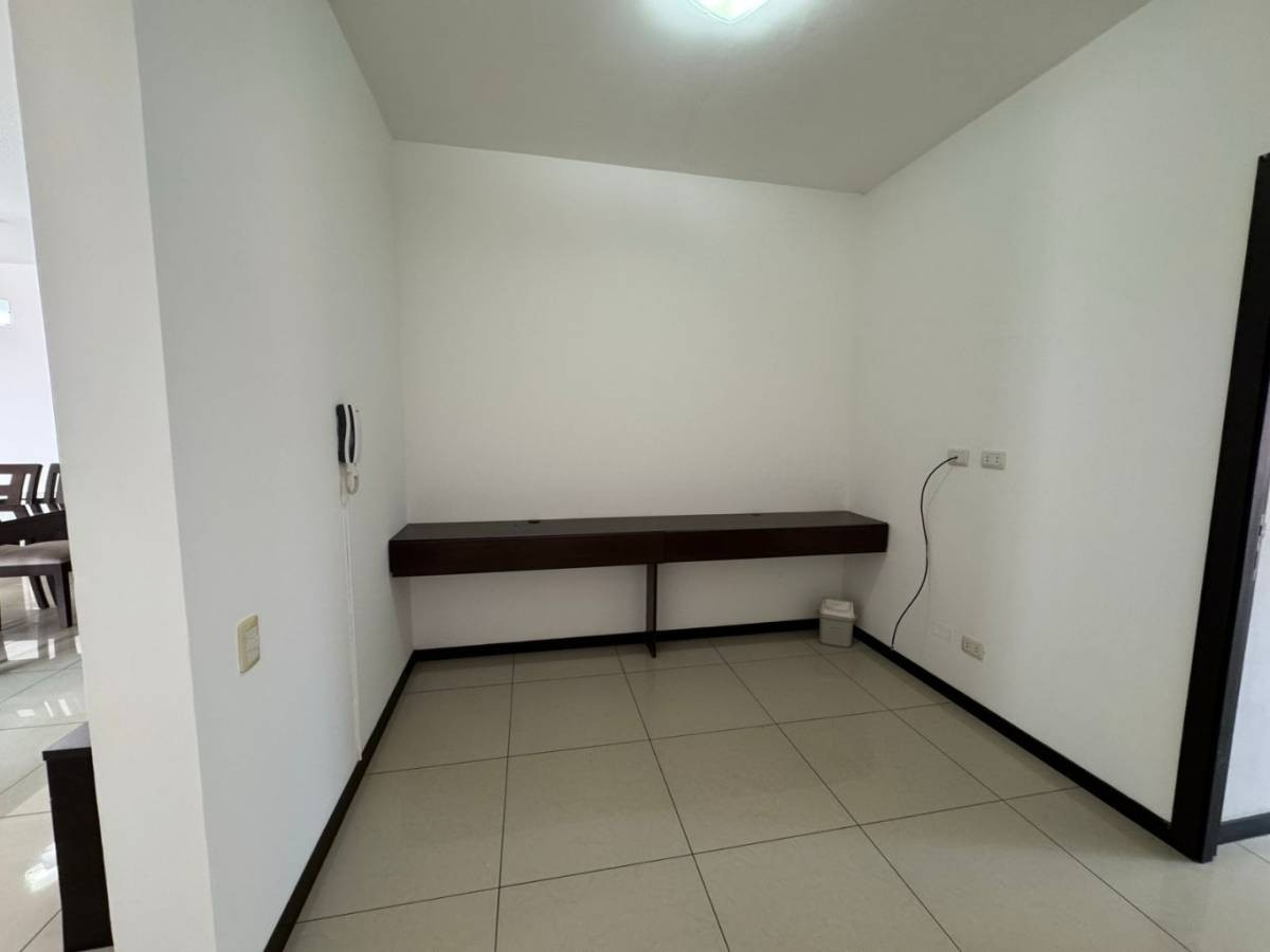 Departamento en Equipetrol en Santa Cruz de la Sierra 2 dormitorios 3 baños 1 parqueos Foto 6