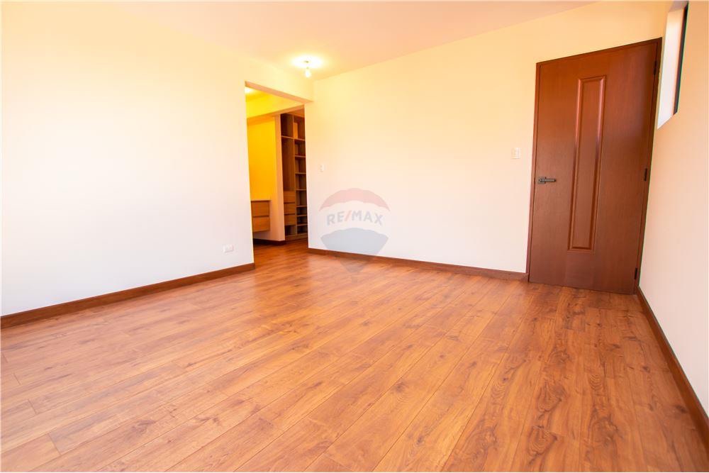 Casa en VentaCASA EN VENTA A ESTRENAR ZONA MESADILLA 3 dormitorios 3 baños 2 parqueos Foto 5