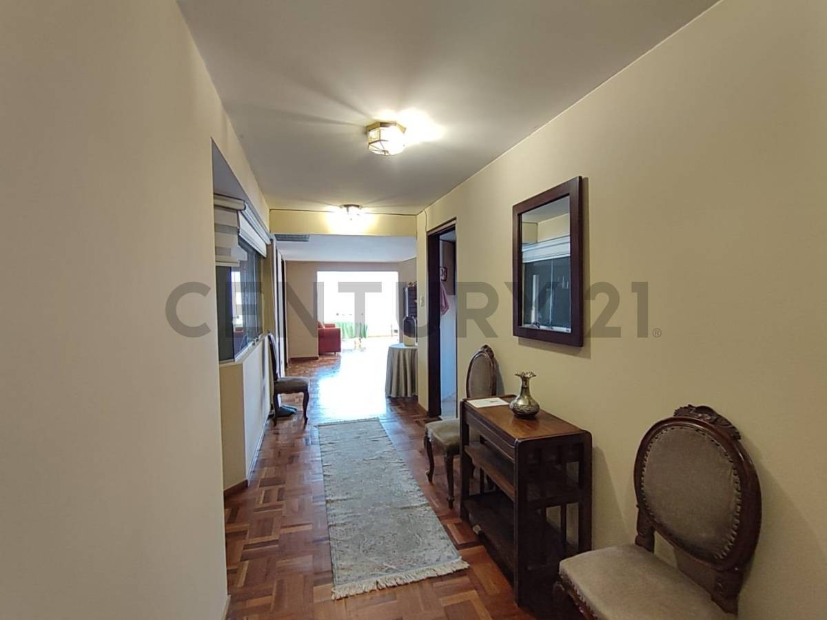 Departamento en San Jorge en La Paz 2 dormitorios 3 baños 1 parqueos Foto 19